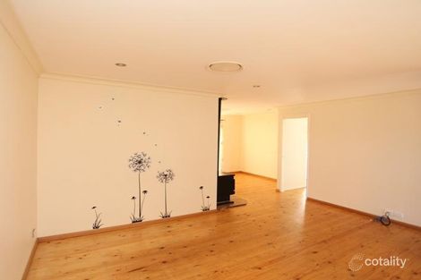 Property photo of 26 Kembla Crescent Ruse NSW 2560