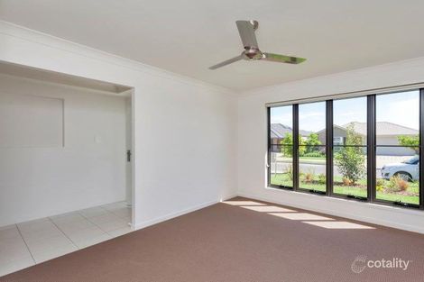 Property photo of 29 Denham Circuit Willow Vale QLD 4209