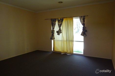 Property photo of 6 Ninnis Court Roxburgh Park VIC 3064