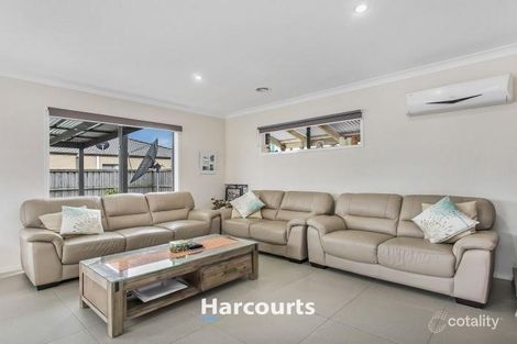 Property photo of 39 Mickleham Drive Cranbourne North VIC 3977