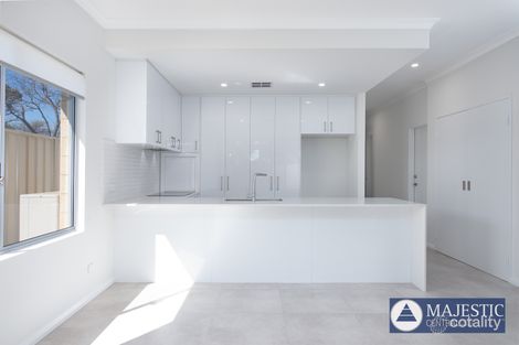 Property photo of 33 Hutchings Way Kardinya WA 6163