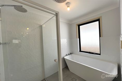 Property photo of 16 Cremona Place Oakhurst NSW 2761