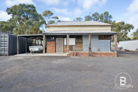 28 Tullaroop Rd, Maryborough, VIC 3465