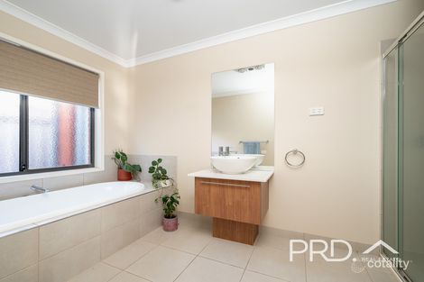 Property photo of 6 Teatree Place Kialla VIC 3631