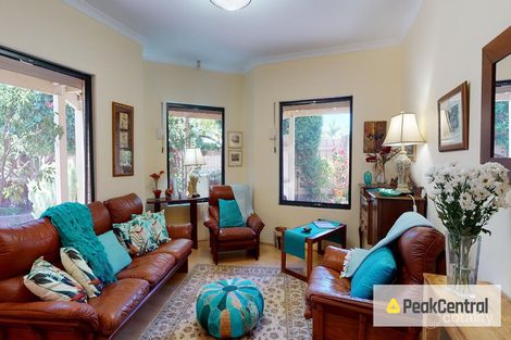 Property photo of 8 Coolbarro Lane Redcliffe WA 6104