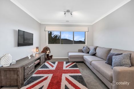 Property photo of 35 Clovelly Circuit Truganina VIC 3029