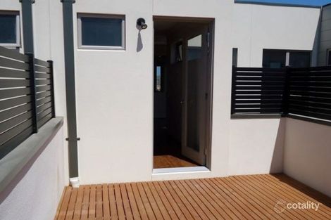 Property photo of 4 Tattersalls Lane Point Cook VIC 3030