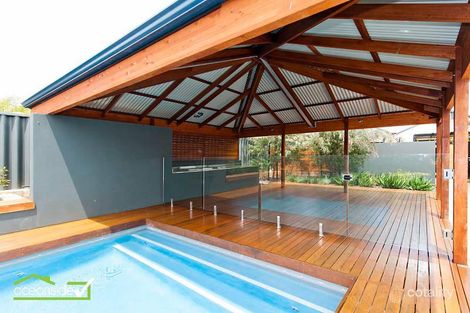 Property photo of 6 Discovery Circuit Iluka WA 6028