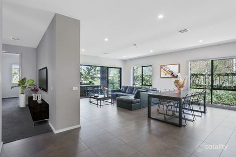 Property photo of 24 Fintona Crescent Cranbourne West VIC 3977