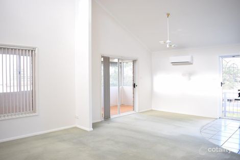 Property photo of 1/22 Roscrea Crescent Mount Hutton NSW 2290