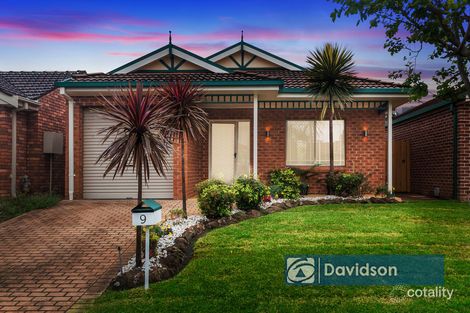 Property photo of 9 Stowe Court Wattle Grove NSW 2173