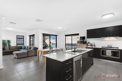 Property photo of 8 Rider Court Tarneit VIC 3029