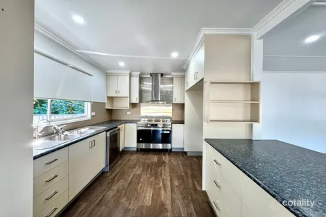 12 Cook Ct, Moranbah, QLD 4744