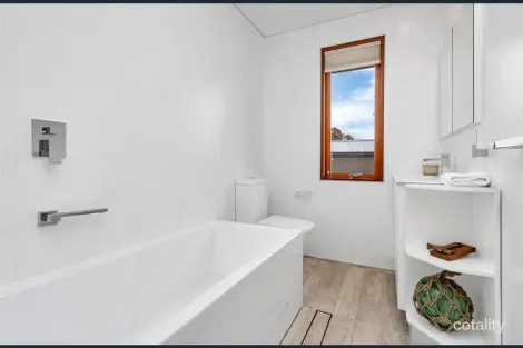 Property photo of 30 Leyte Avenue Lethbridge Park NSW 2770