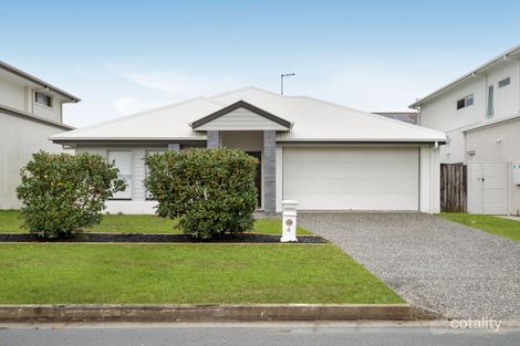 4 Trinity Cres, Hope Island, QLD 4212