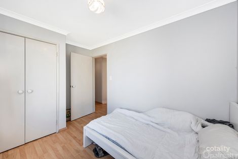 Property photo of 4 Penang Loop Warnbro WA 6169