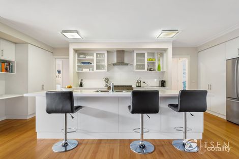 Property photo of 6 Marlo Court Strathdale VIC 3550