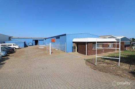 2 Kiwi Ct, Lonsdale, SA 5160