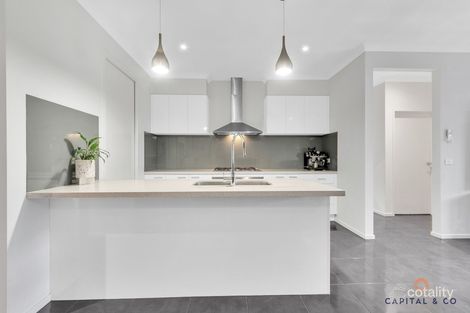 Property photo of 21 Latchford Drive Mickleham VIC 3064