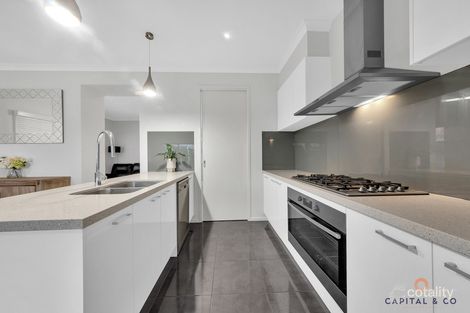 Property photo of 21 Latchford Drive Mickleham VIC 3064