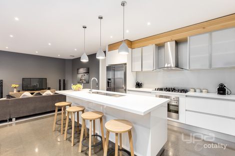 Property photo of 21 Morton Boulevard Taylors Hill VIC 3037
