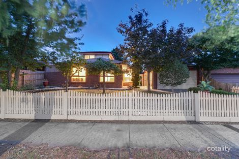 Property photo of 4 Rosemont Drive Narre Warren VIC 3805