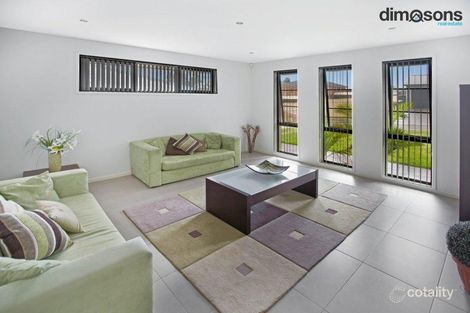Property photo of 6 Norman Clark Crescent Horsley NSW 2530