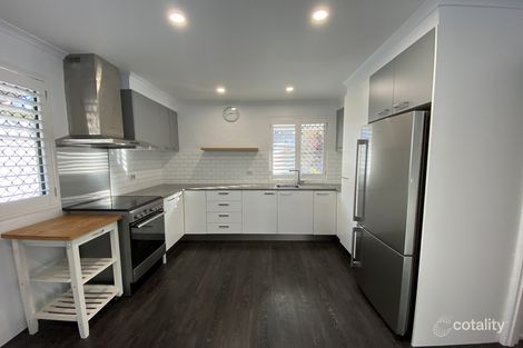 2/234 Broadwater Ave W, Maroochydore, QLD 4558