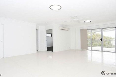 Property photo of 2/143 Cavendish Road Coorparoo QLD 4151