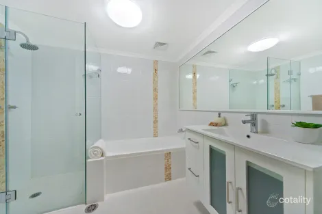 Property photo of 8/17 Balgowlah Road Manly NSW 2095