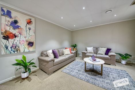 Property photo of 6 Melaleuca Court Berwick VIC 3806