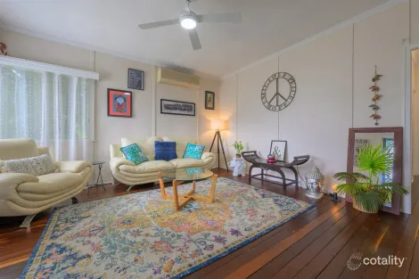 Property photo of 7 Agnes South Gladstone QLD 4680