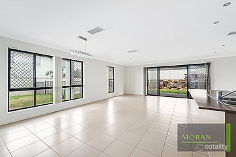 Property photo of 58 Highcrest Circuit Molendinar QLD 4214