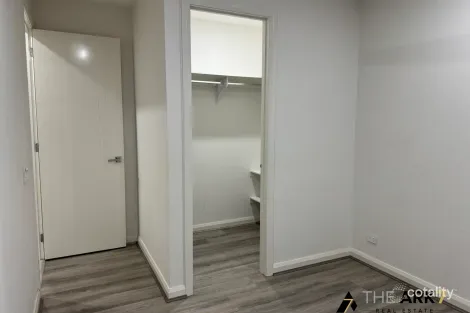 Property photo of 14 Southlands Loop Strathtulloh VIC 3338