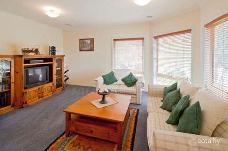 Property photo of 4 Silvertop Close Lynbrook VIC 3975