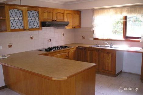 Property photo of 32 Preston Avenue Endeavour Hills VIC 3802