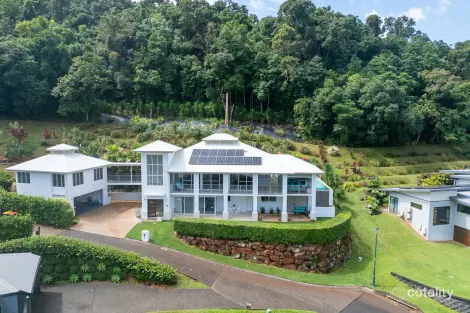 8 WIRREGA CL, CARAVONICA, QLD 4878