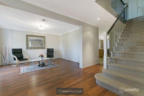 Property photo of 4 Selwyn Court Berwick VIC 3806