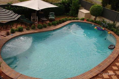 Property photo of 41 Malinya Crescent Moorebank NSW 2170