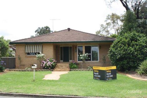 1 Hume Cres, Werrington County, NSW 2747