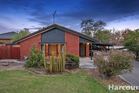 8 Dundee Ct, Pakenham, VIC 3810