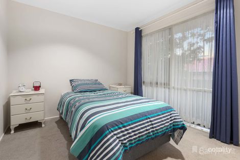 Property photo of 141 Kurrajong Road Narre Warren VIC 3805