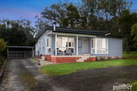 17 Centre Gr, Healesville, VIC 3777