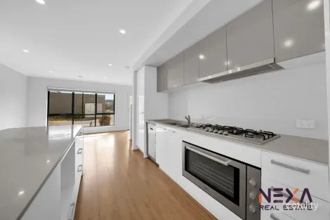 Property photo of 35 Nautical Crescent Craigieburn VIC 3064