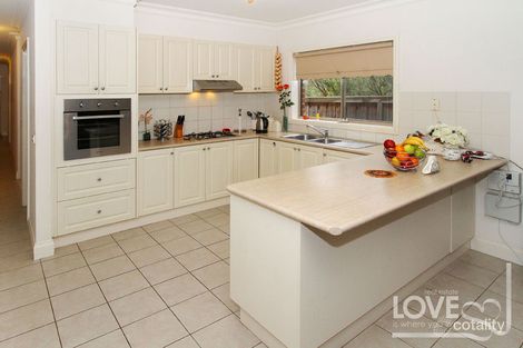 Property photo of 10 Wonga Mews South Morang VIC 3752