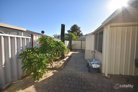 Property photo of 2 Bronzewing Court Brookdale WA 6112