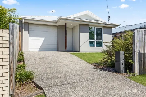 363 Boat Harbour Dr, Scarness, QLD 4655