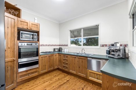 Property photo of 161 West Avenue Wynnum QLD 4178