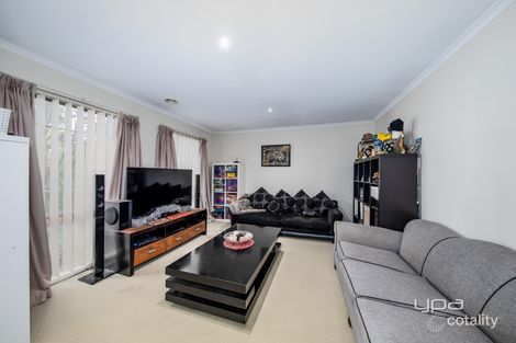 Property photo of 9 Hele Close Caroline Springs VIC 3023