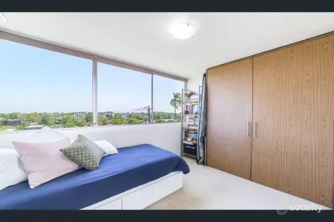 Property photo of 4/8 Doris Street West End QLD 4101